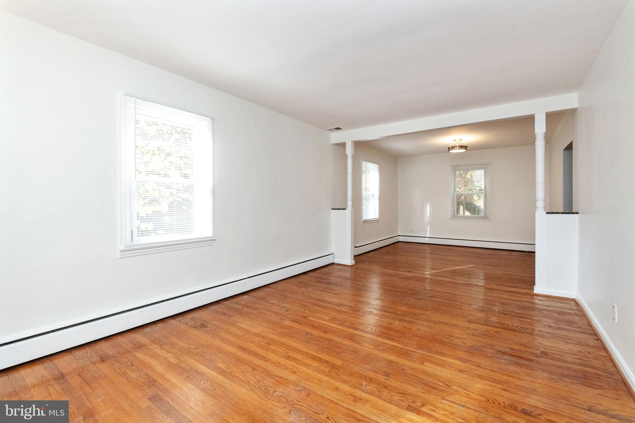 518 Anneslie Road Baltimore, MD 21212 - Photo 6 of 35 Huge living room