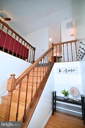 11802 Flora Lane Bowie, MD 20721 - Photo 5 of 26 Upper Entry