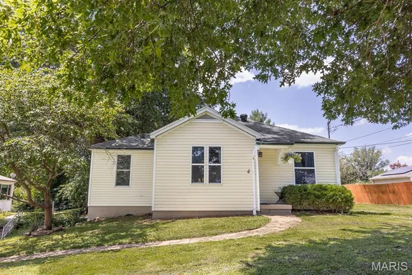 $160,000 | 4 Linda Vista Drive, Belleville, IL 62221