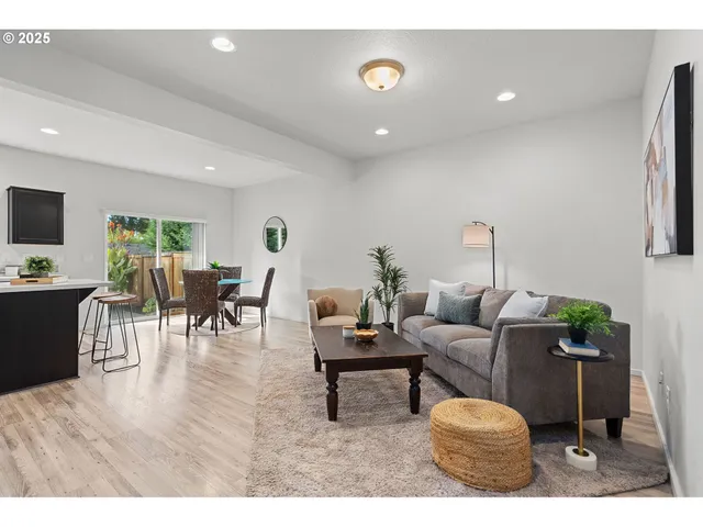 $375,000 | 2218 Northeast 115th Court, Vancouver, WA 98684