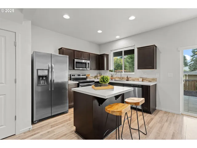 $375,000 | 2218 Northeast 115th Court, Vancouver, WA 98684