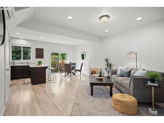 $375,000 | 2218 Northeast 115th Court, Vancouver, WA 98684