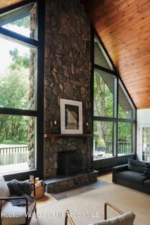 $1,250,000 | 17 Louise Terrace, Red Hook, NY 12571
