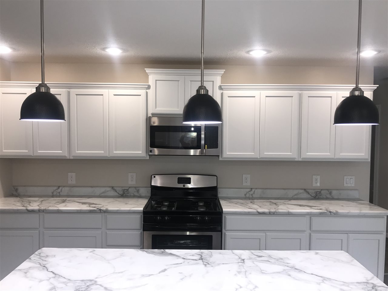 2842 Wabash Avenue Rochester, IN 46975 - Photo 4 of 23
