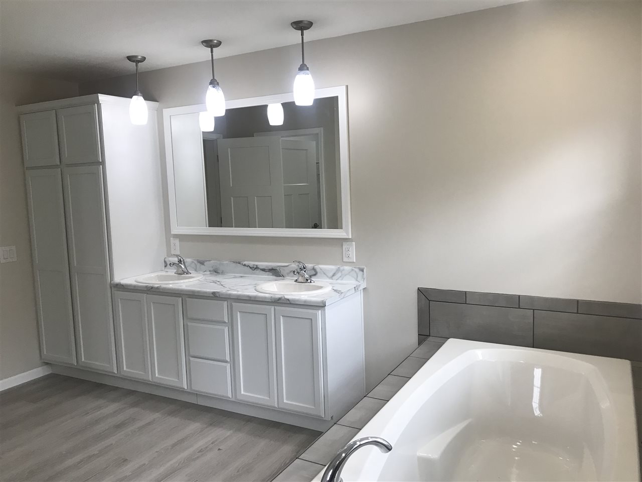 2842 Wabash Avenue Rochester, IN 46975 - Photo 8 of 23