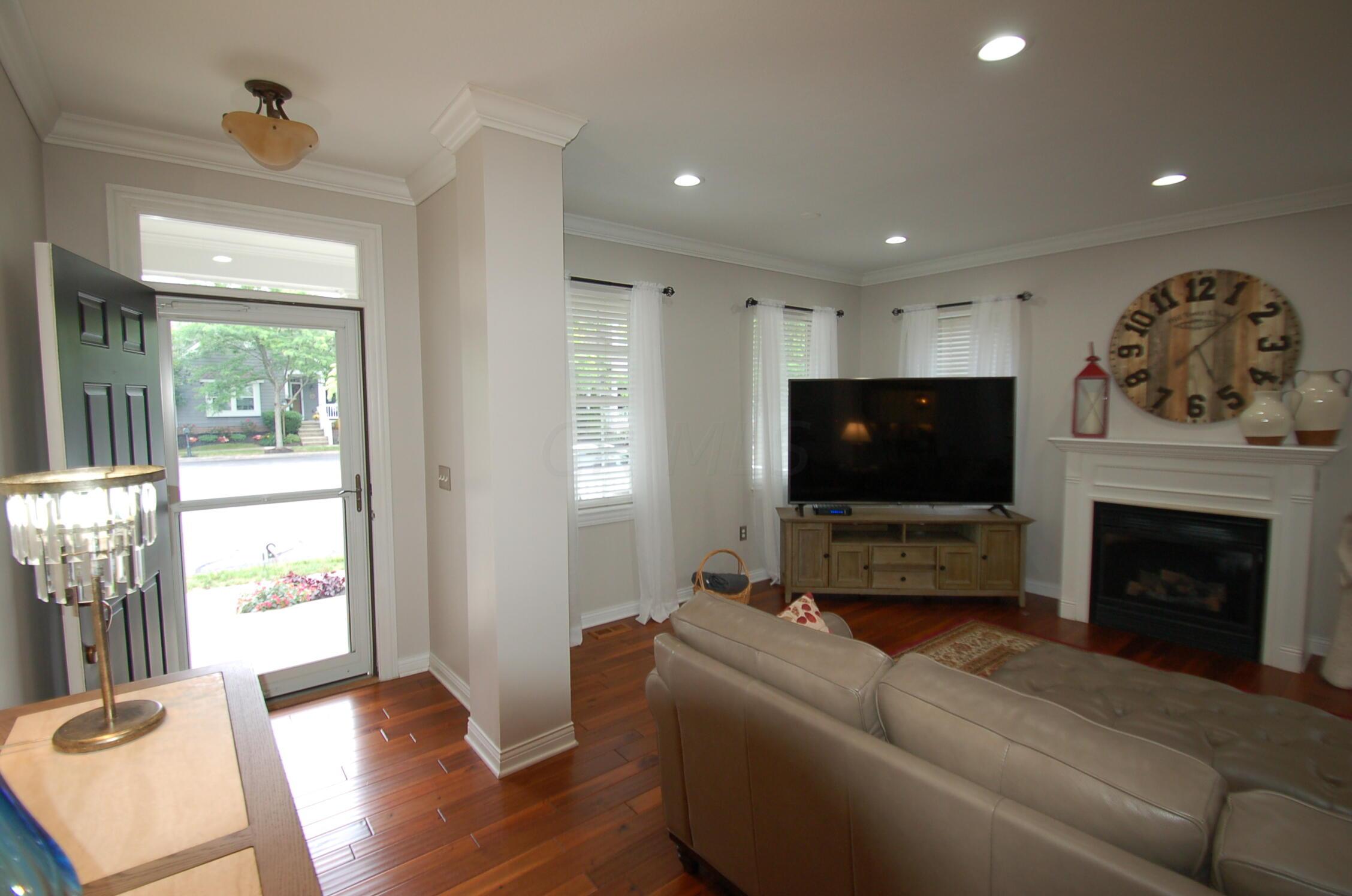 7694 Timber Ridge Drive Powell, OH 43065 - Photo 2 of 34 DSC_9660
