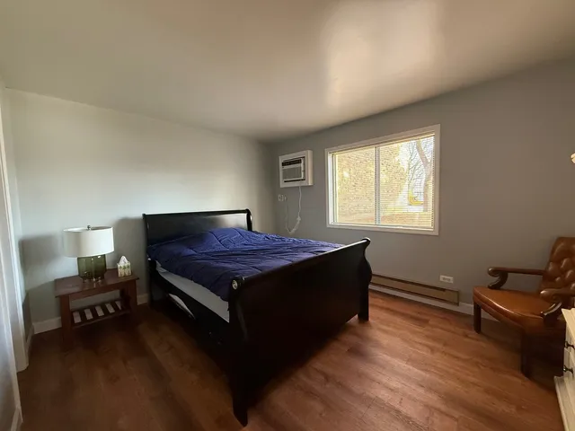 $219,000 | 202 South Waters Edge Drive, Unit 102, Glendale Heights, IL 60139