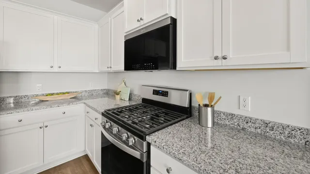 $313,825 | 304 Bluebell Way, Moncks Corner, SC 29461