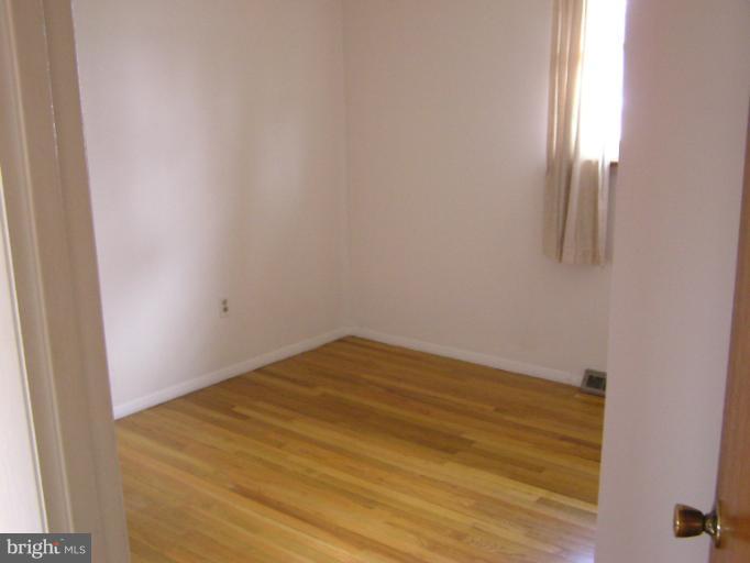 140 Magothy Beach Road Pasadena, MD 21122 - Photo 12 of 28 Bedroom