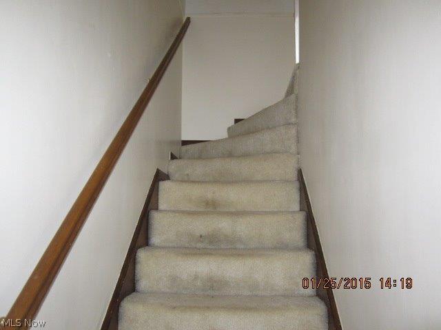 1431 Gordon Road Lyndhurst, OH 44124 - Photo 9 of 10