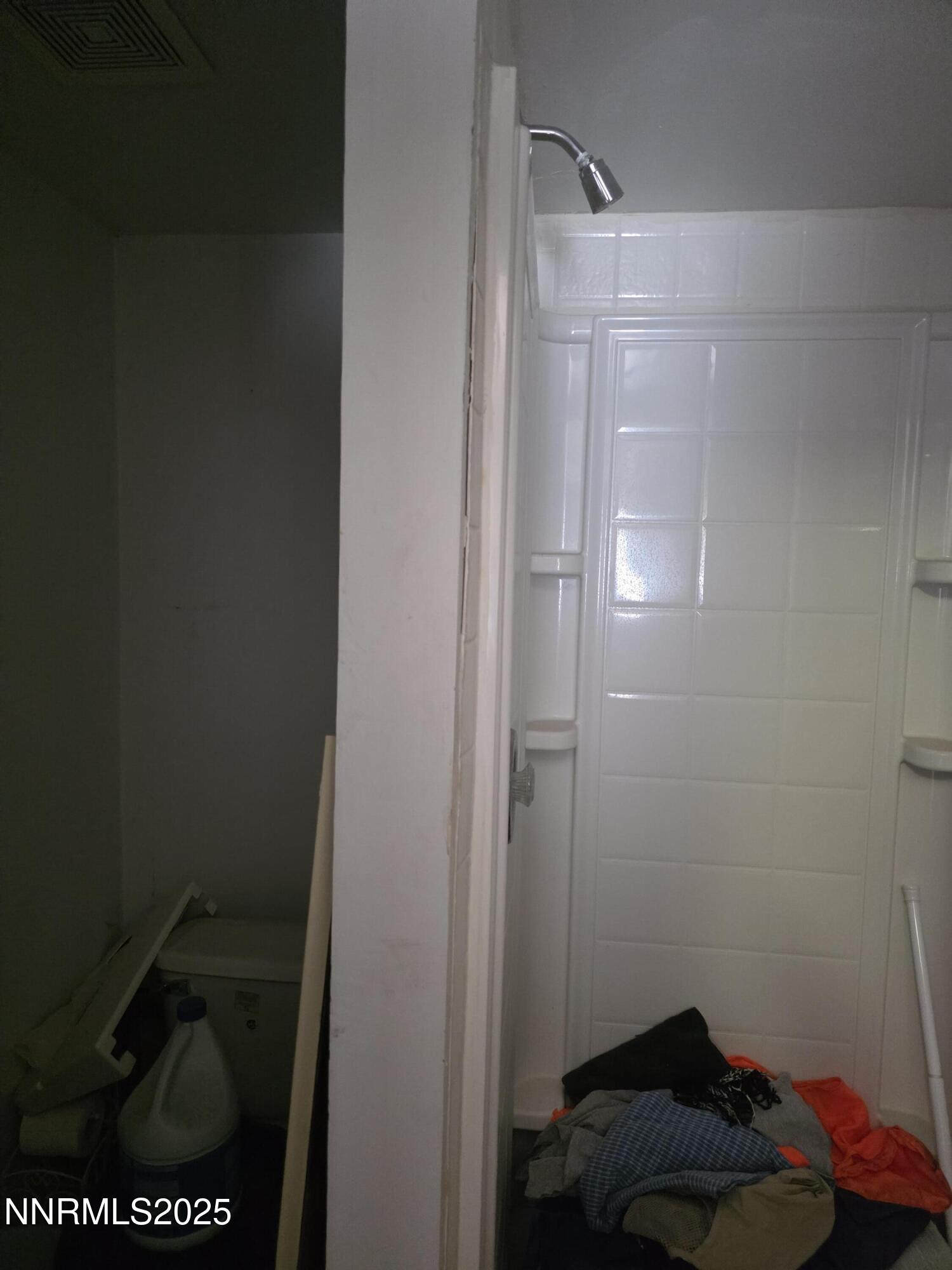 215 Cedar Street Hawthorne, NV 89415 - Photo 18 of 19 a view of bathroom