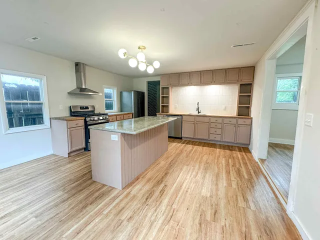 $223,000 | 117 Lovell Street, Schoolcraft, MI 49087