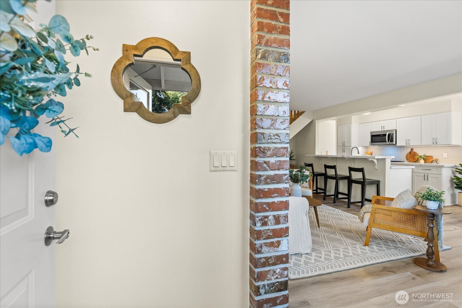 410 214th Street Southwest, Unit B Bothell, WA 98021 - Photo 6 of 37