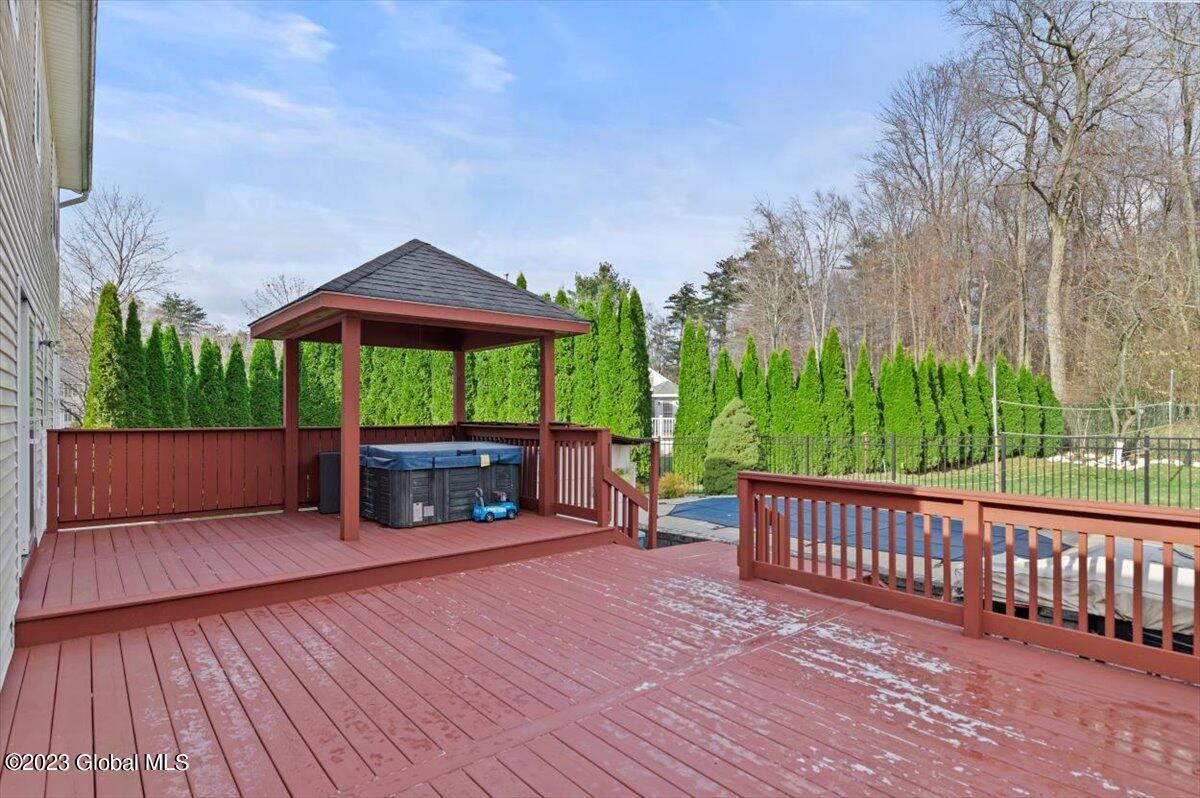 1885 Hexam Road Niskayuna, NY 12309 - Photo 29 of 39 34-FJD_1208