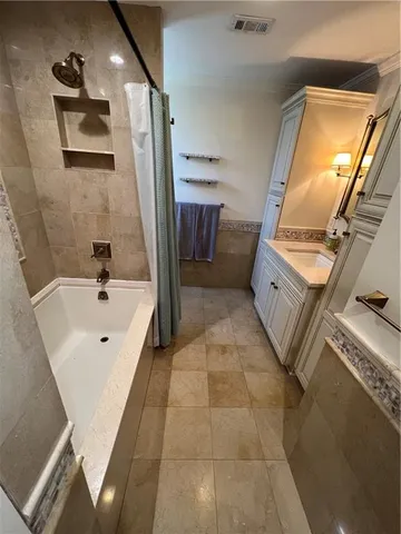 $2,100 | 800 Valence Street, New Orleans, LA 70115