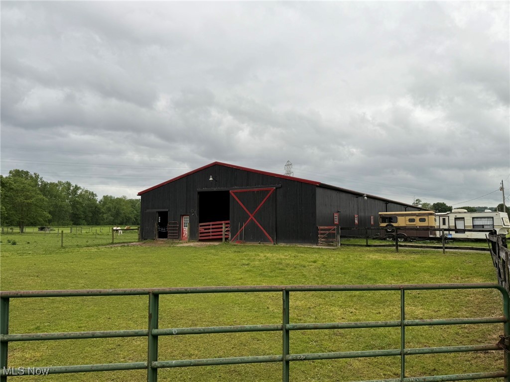 6920 Riverside Road Southeast Gnadenhutten, OH 44629 - Photo 39 of 41 View of outdoor structure featuring an exterior structure