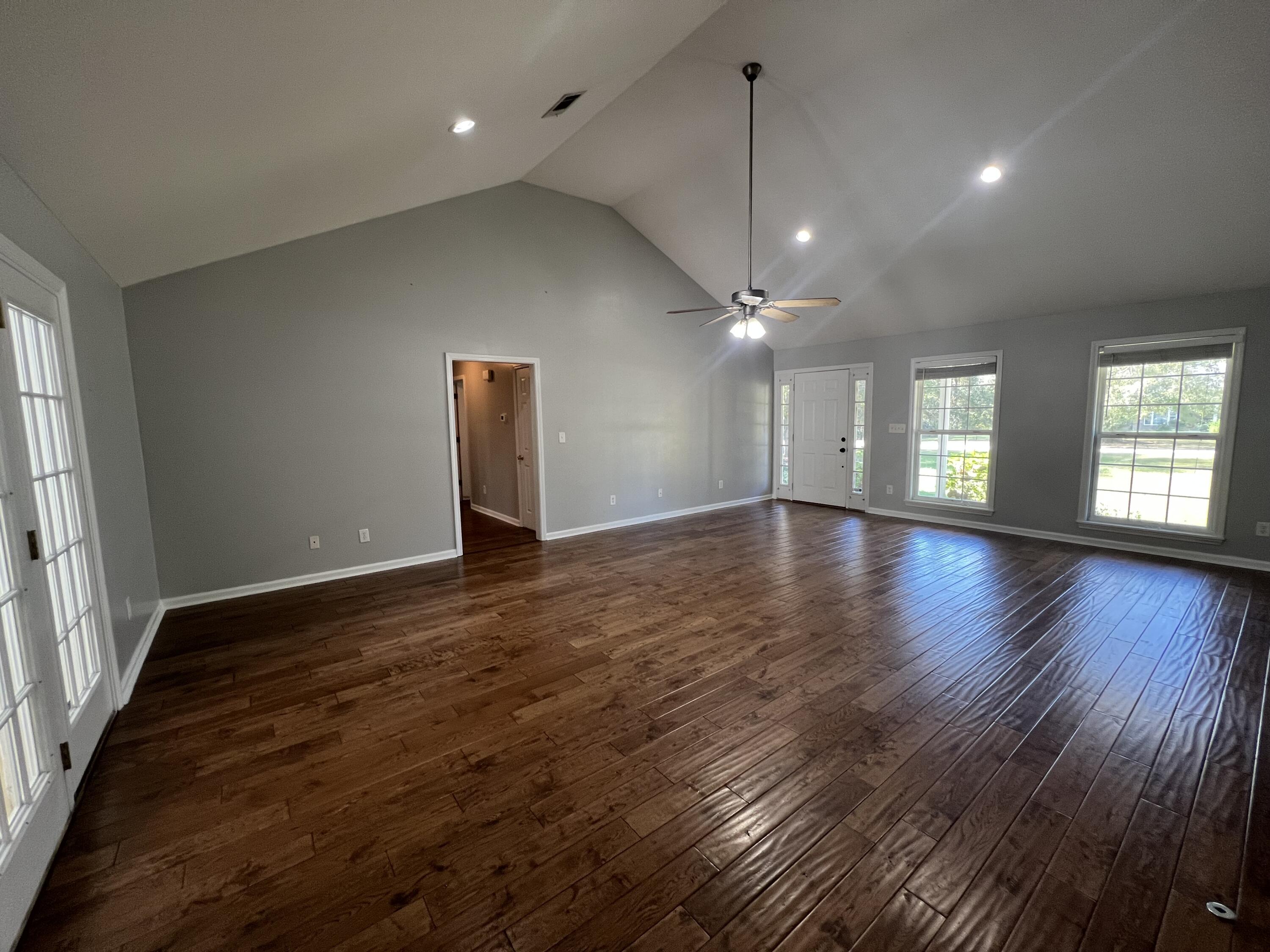 338 Devonshire Drive Thomson, GA 30824 - Photo 5 of 37 IMG_7060