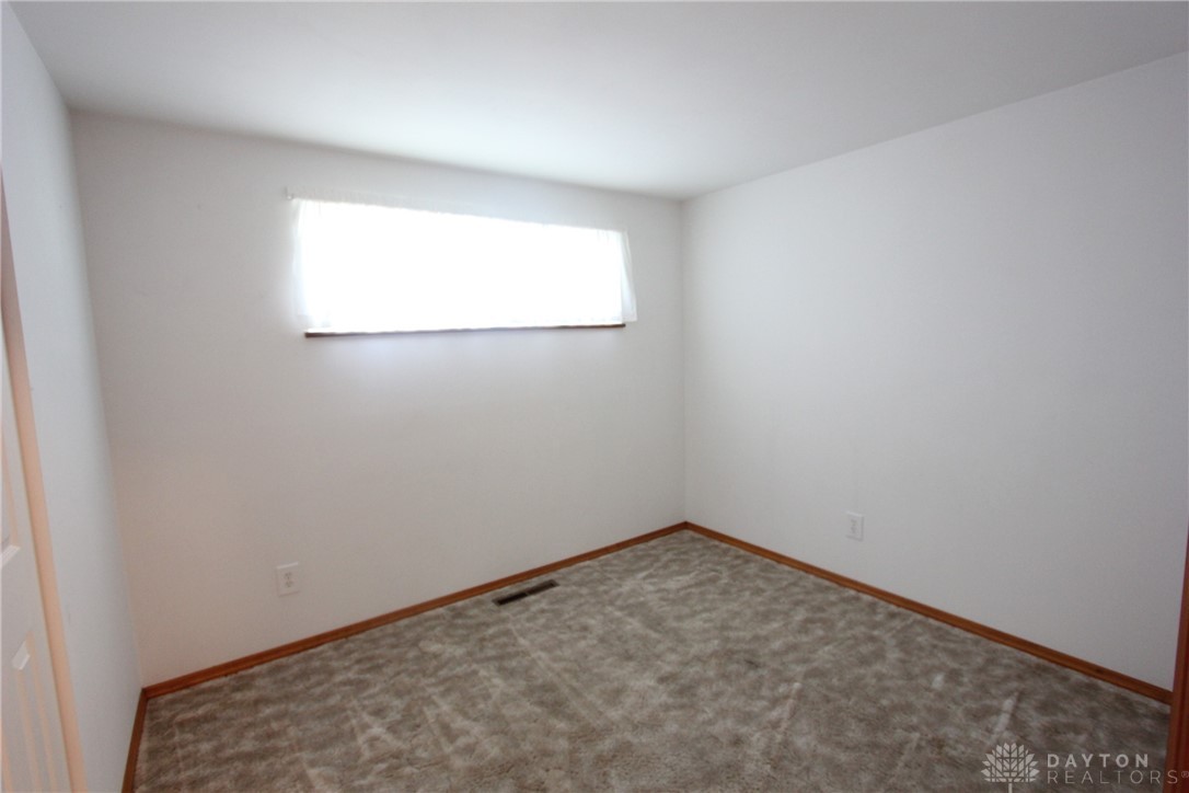6529 Harshmanville Road Huber Heights, OH 45424 - Photo 32 of 45