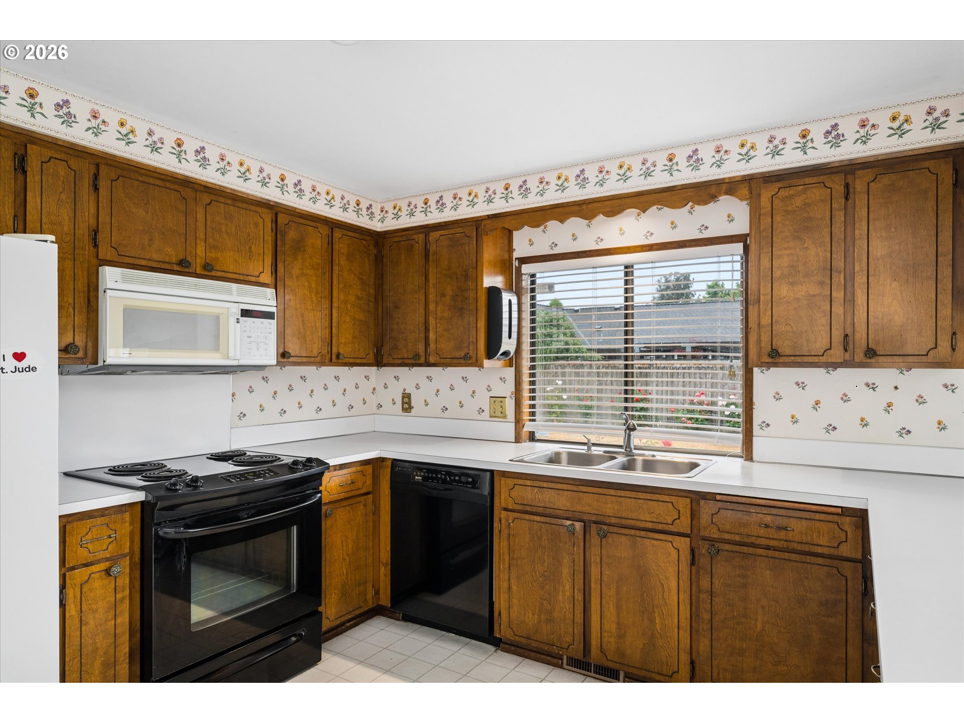 2177 Firth Avenue Springfield, OR 97477 - Photo 13 of 40