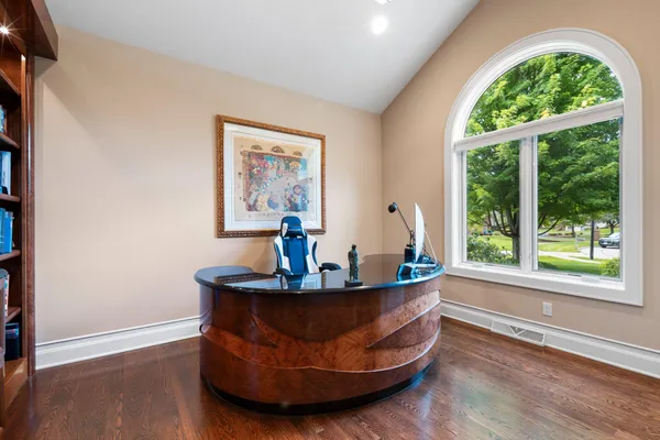 $1,250,000 | 2101 Hunters Ridge Court, Manitowoc, WI 54220