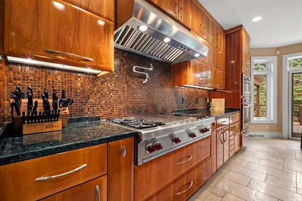 $1,250,000 | 2101 Hunters Ridge Court, Manitowoc, WI 54220