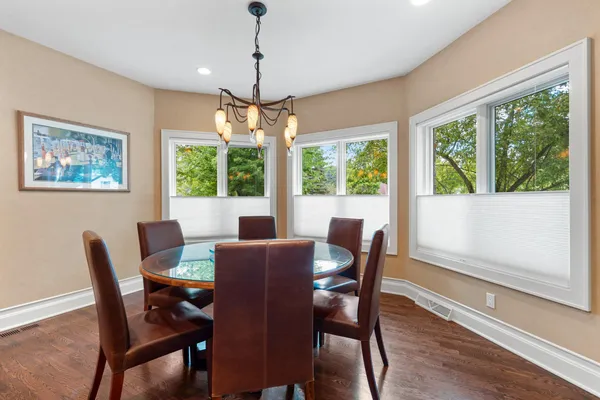 $1,250,000 | 2101 Hunters Ridge Court, Manitowoc, WI 54220