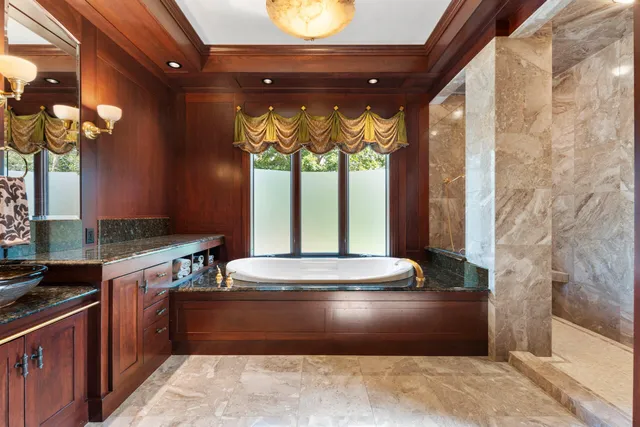 $1,250,000 | 2101 Hunters Ridge Court, Manitowoc, WI 54220