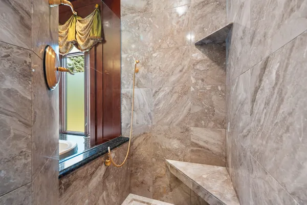 $1,250,000 | 2101 Hunters Ridge Court, Manitowoc, WI 54220
