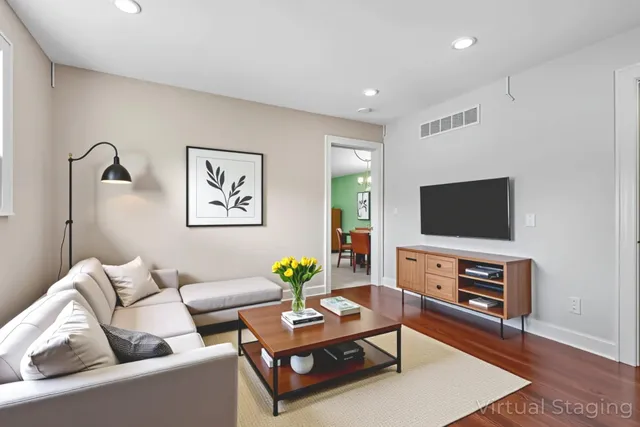 $1,250,000 | 2101 Hunters Ridge Court, Manitowoc, WI 54220