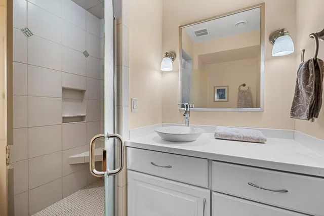 $1,250,000 | 2101 Hunters Ridge Court, Manitowoc, WI 54220