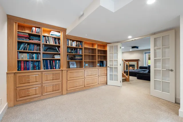 $1,250,000 | 2101 Hunters Ridge Court, Manitowoc, WI 54220