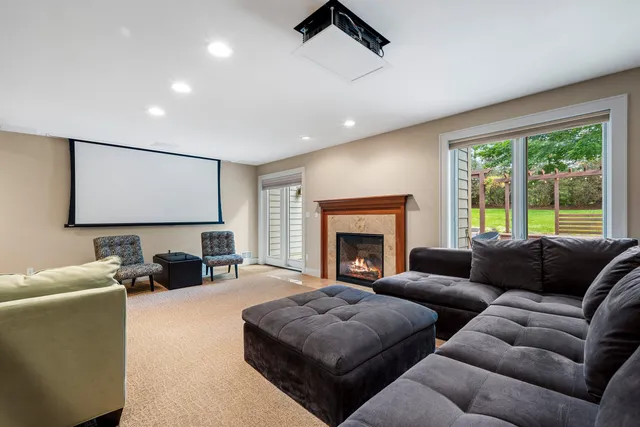 $1,250,000 | 2101 Hunters Ridge Court, Manitowoc, WI 54220