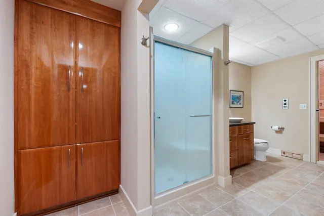 $1,250,000 | 2101 Hunters Ridge Court, Manitowoc, WI 54220