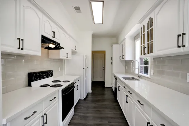 $2,950 | 12818 Chamberlain Drive, Houston, TX 77077