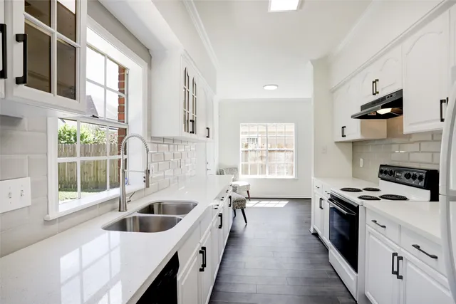 $2,950 | 12818 Chamberlain Drive, Houston, TX 77077