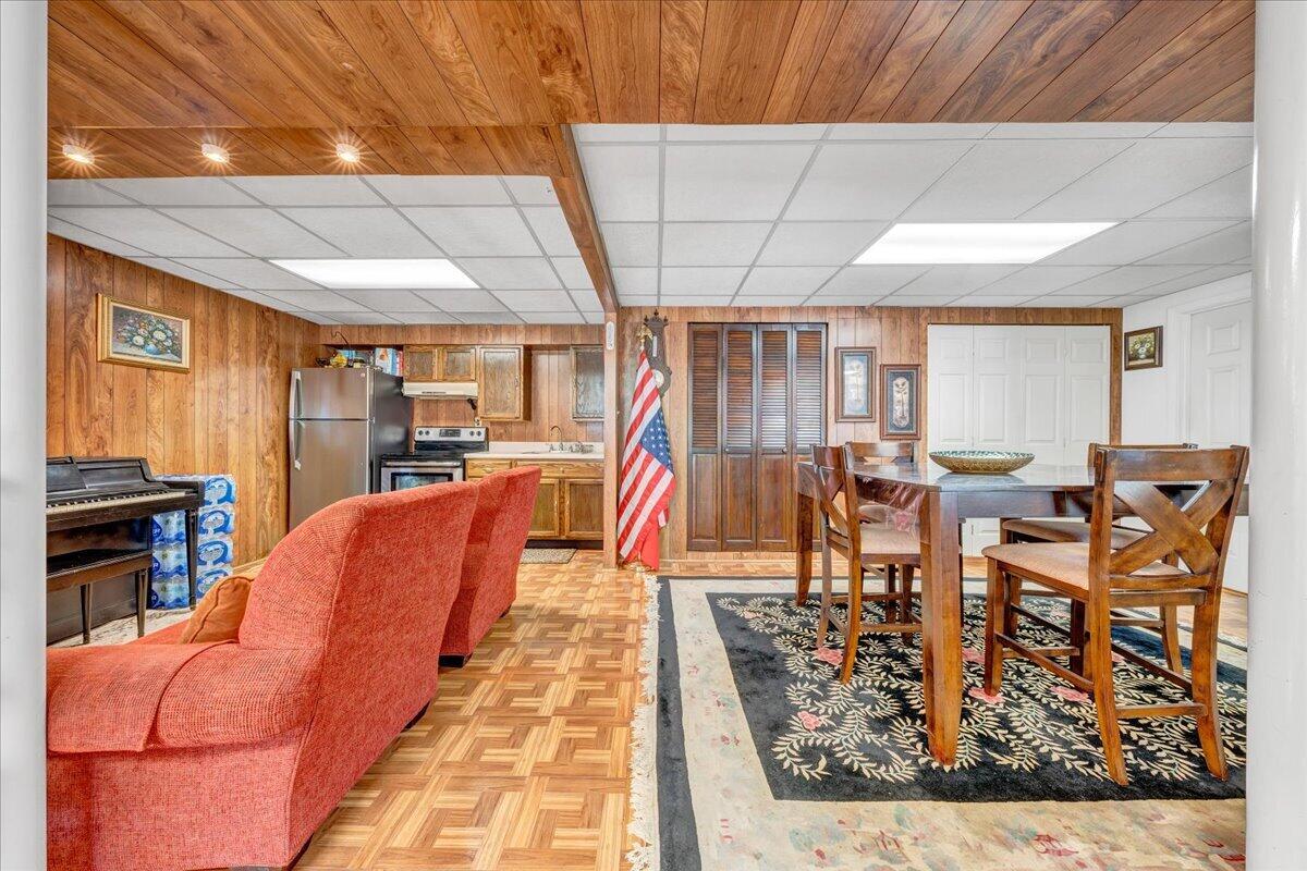 4434 Rosecrest Road Roanoke, VA 24018 - Photo 27 of 48 28-MIB01293