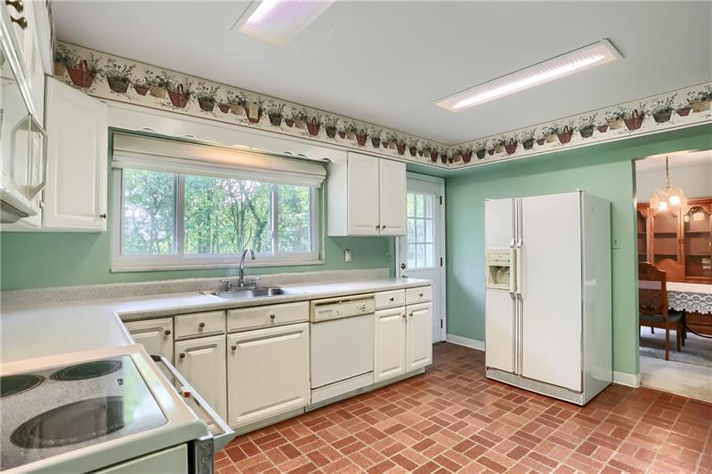 9558 Meadow Road Allison Park, PA 15101 - Photo 11 of 22 Gallery Image 11