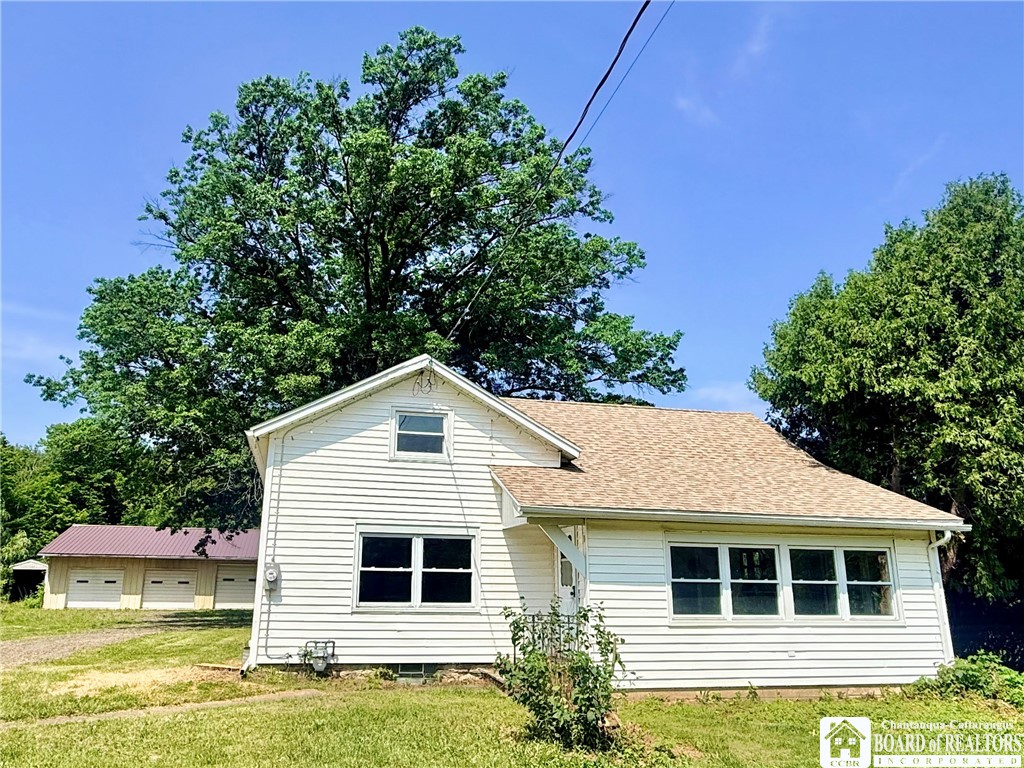 11577 Center Road Sheridan, NY 14048 - Photo 2 of 33 Front of home