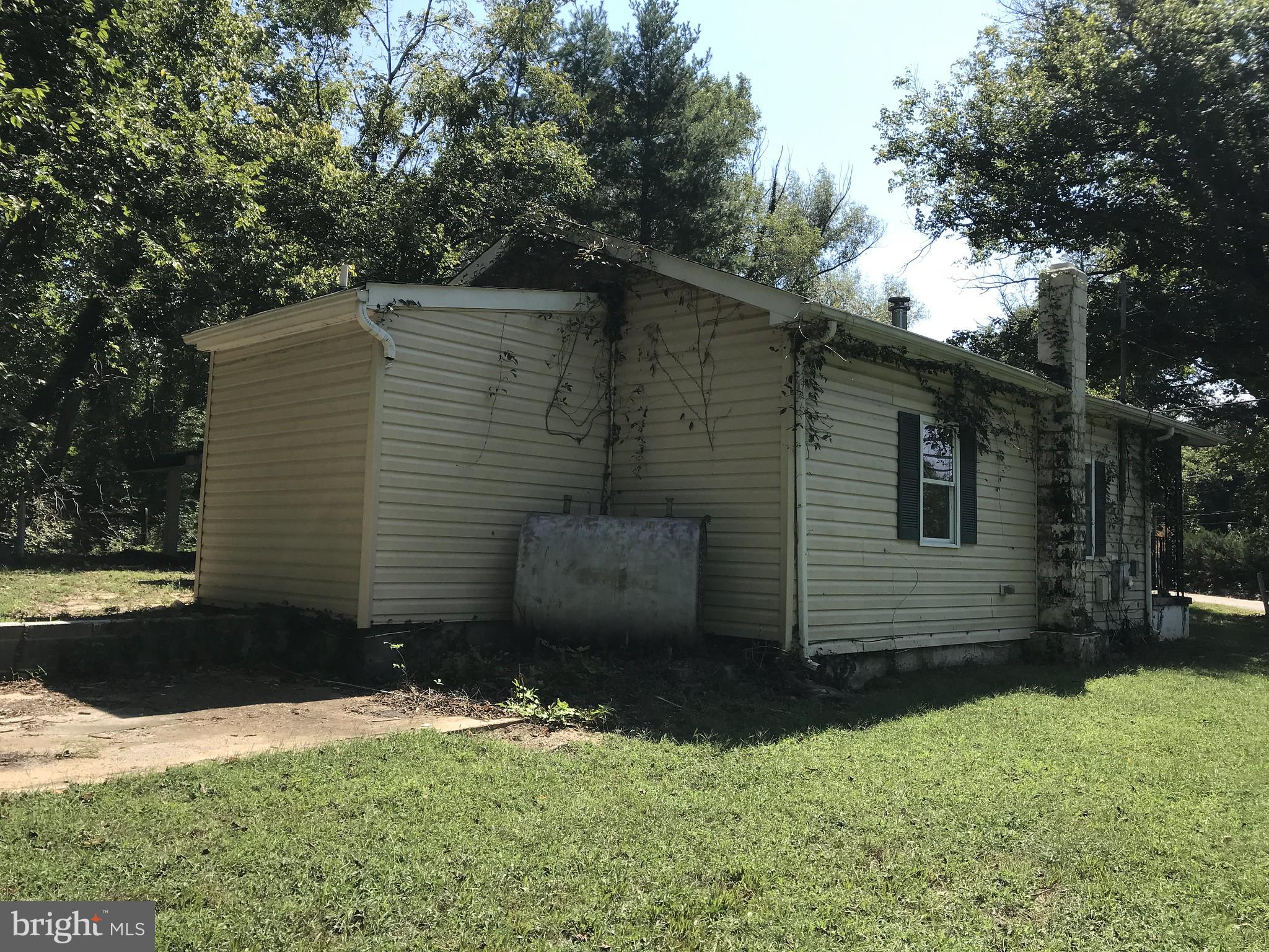 13512 Livingston Road Clinton, MD 20735 - Photo 2 of 4