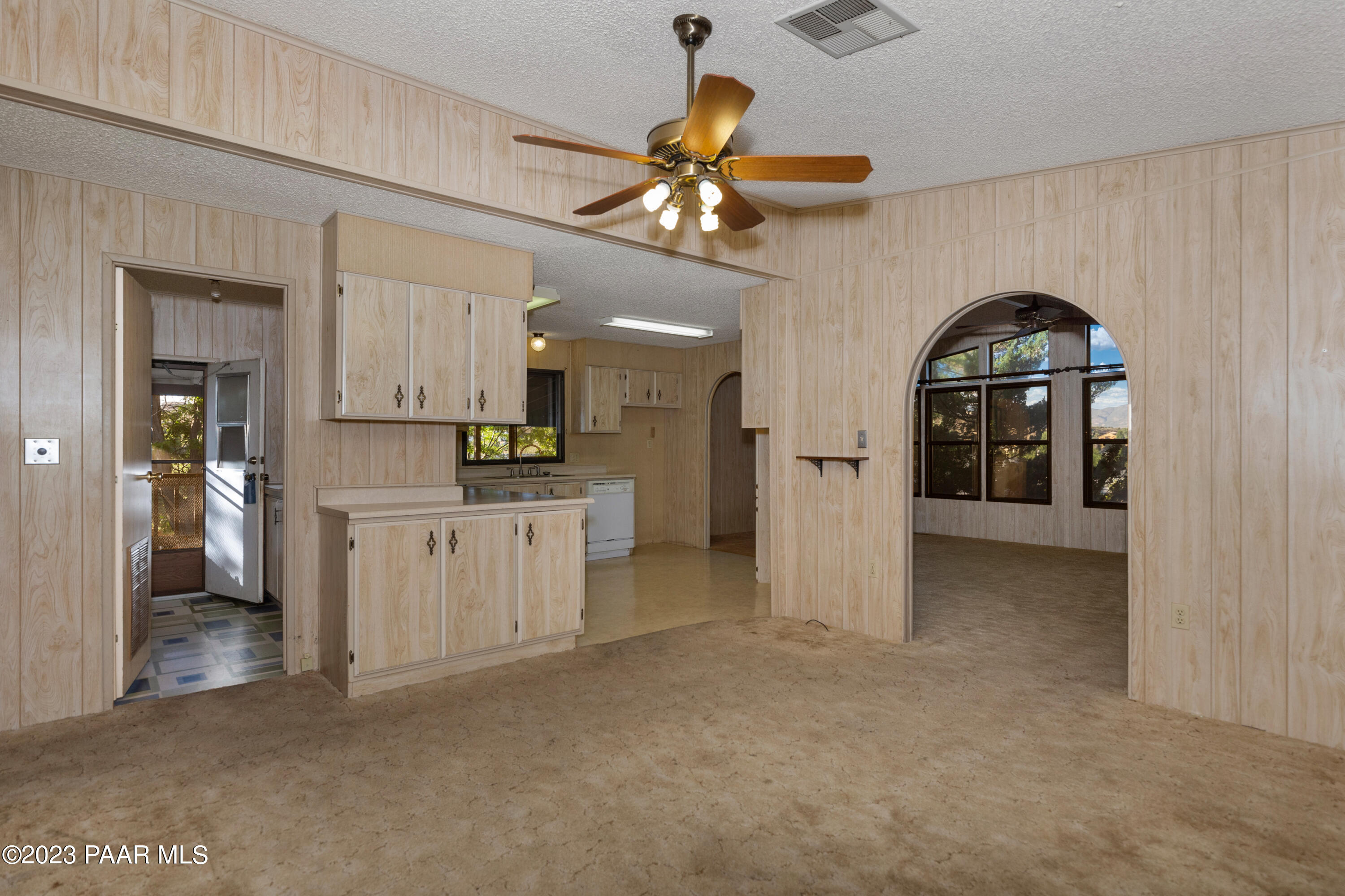10311 Brahma Road Dewey, AZ 86327 - Photo 6 of 21 Dining Room into Kitchen