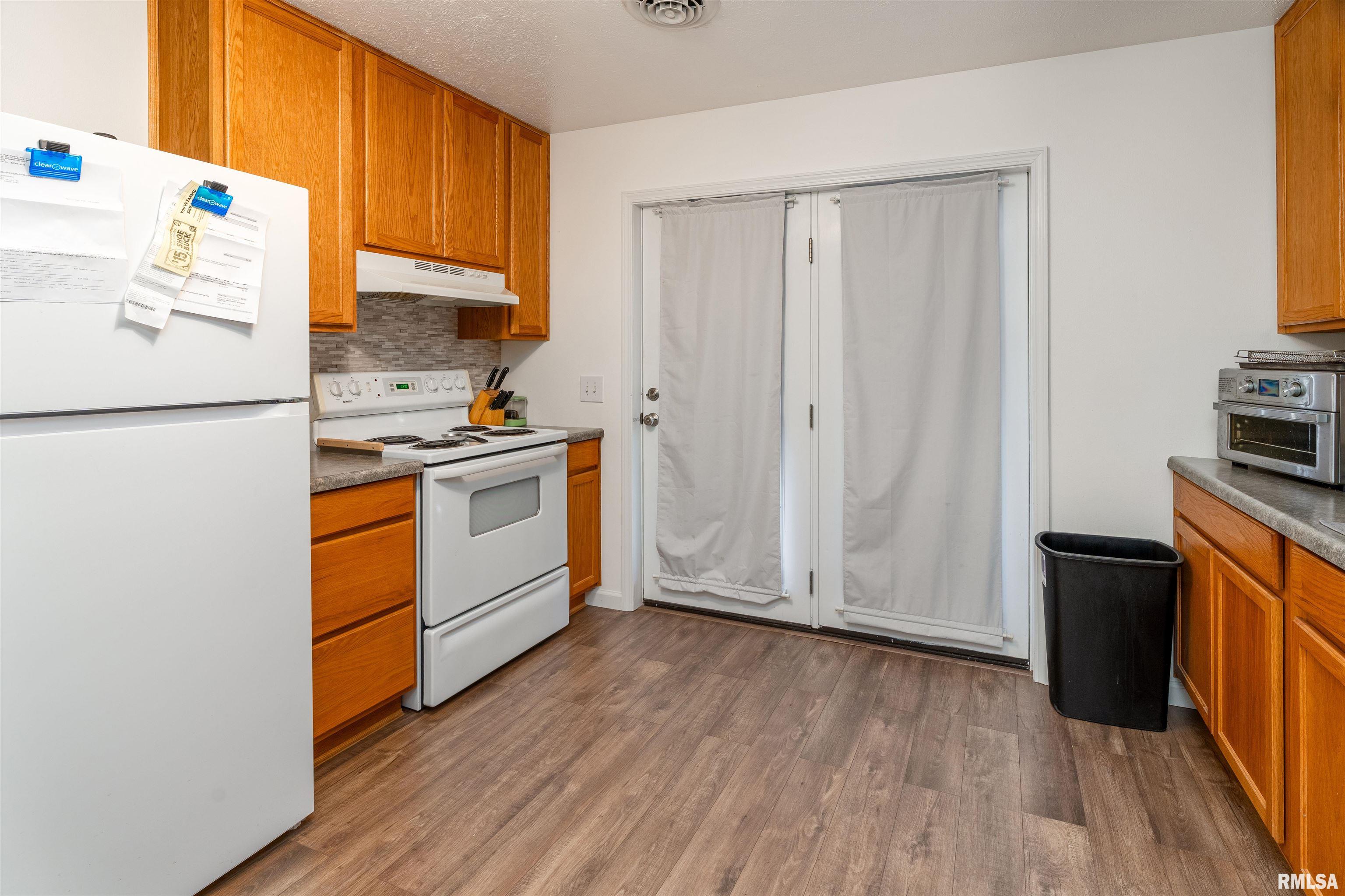 7009 Cherry Valley Road Marion, IL 62959 - Photo 19 of 46 Gallery Image 19