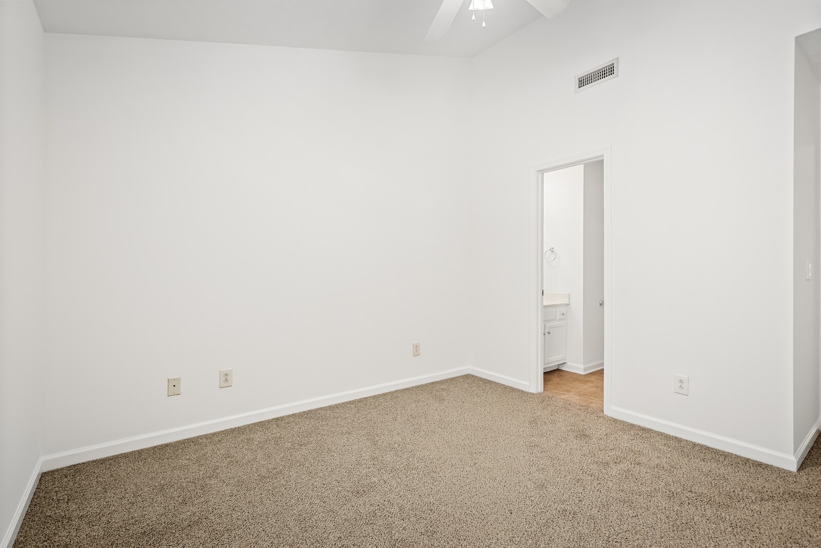 2961 South Rutherford Boulevard, Unit C3 Murfreesboro, TN 37130 - Photo 14 of 26