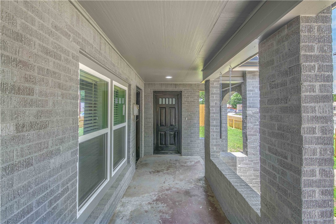 902 Post Oak Street Hearne, TX 77859 - Photo 4 of 20