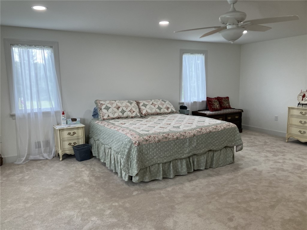 817 Whittier Road Ogden, NY 14559 - Photo 21 of 48 Primary Bedroom