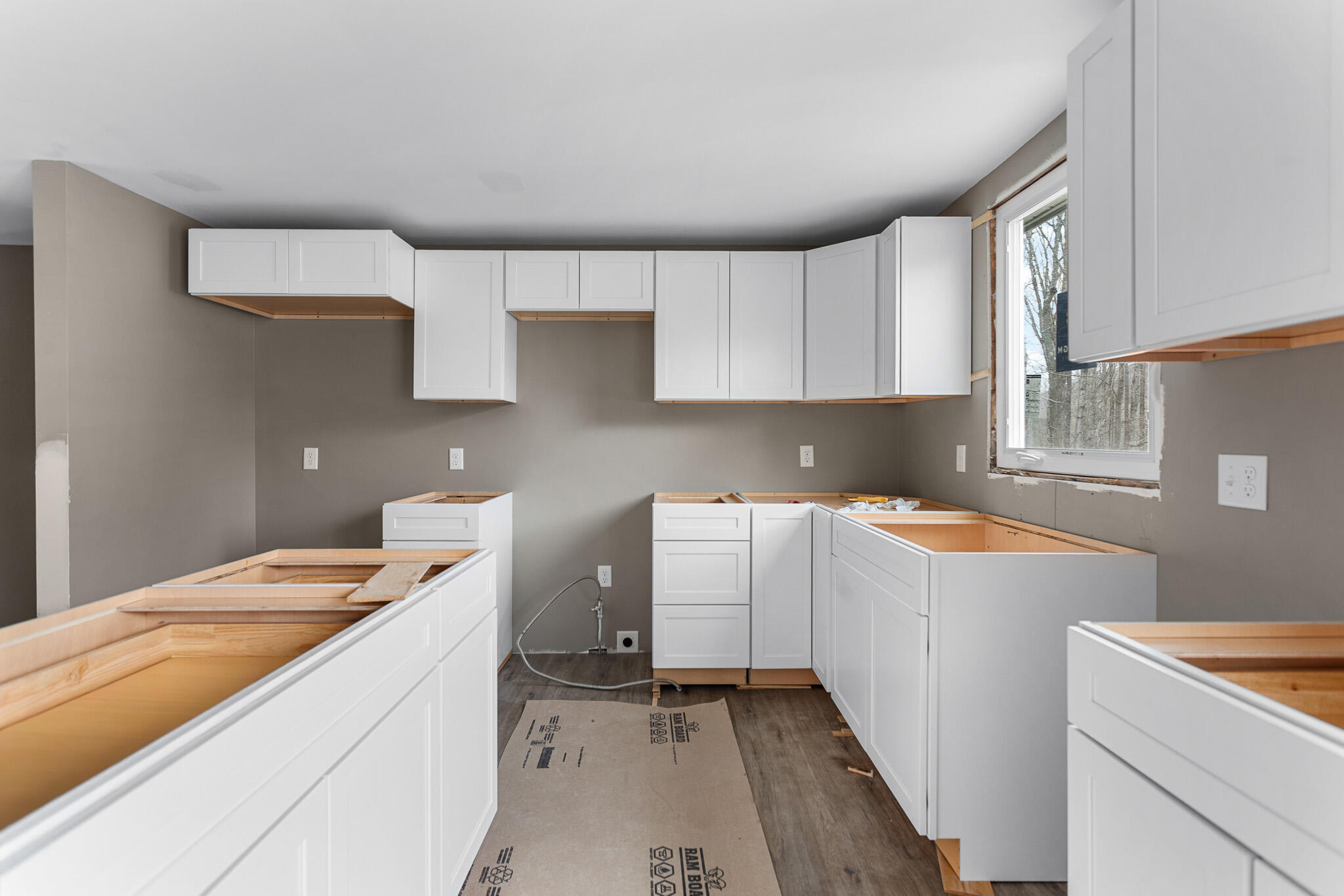 866 South Strong Road Strong, ME 04983 - Photo 10 of 30 interior-8