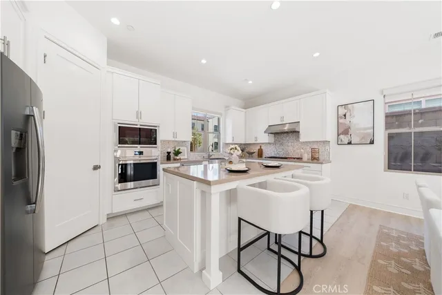 $2,060,000 | 121 Tall Reed, Irvine, CA 92618