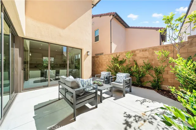 $2,060,000 | 121 Tall Reed, Irvine, CA 92618