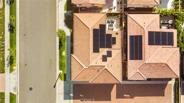 $2,060,000 | 121 Tall Reed, Irvine, CA 92618