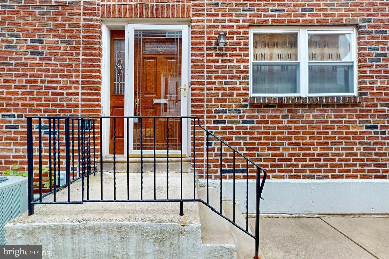 8511 Bridle Road Philadelphia, PA 19111 - Photo 2 of 27 side main entrance