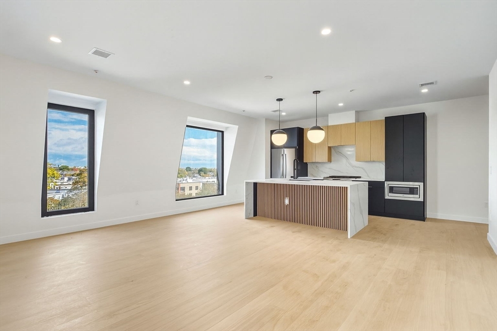 22 High Street, Unit PH11 Boston, MA 02122 - Photo 1 of 24